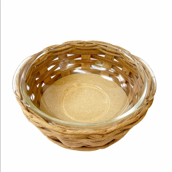 Vintage Pyrex Baker in a Basket Set #024 - Picture 3 of 9